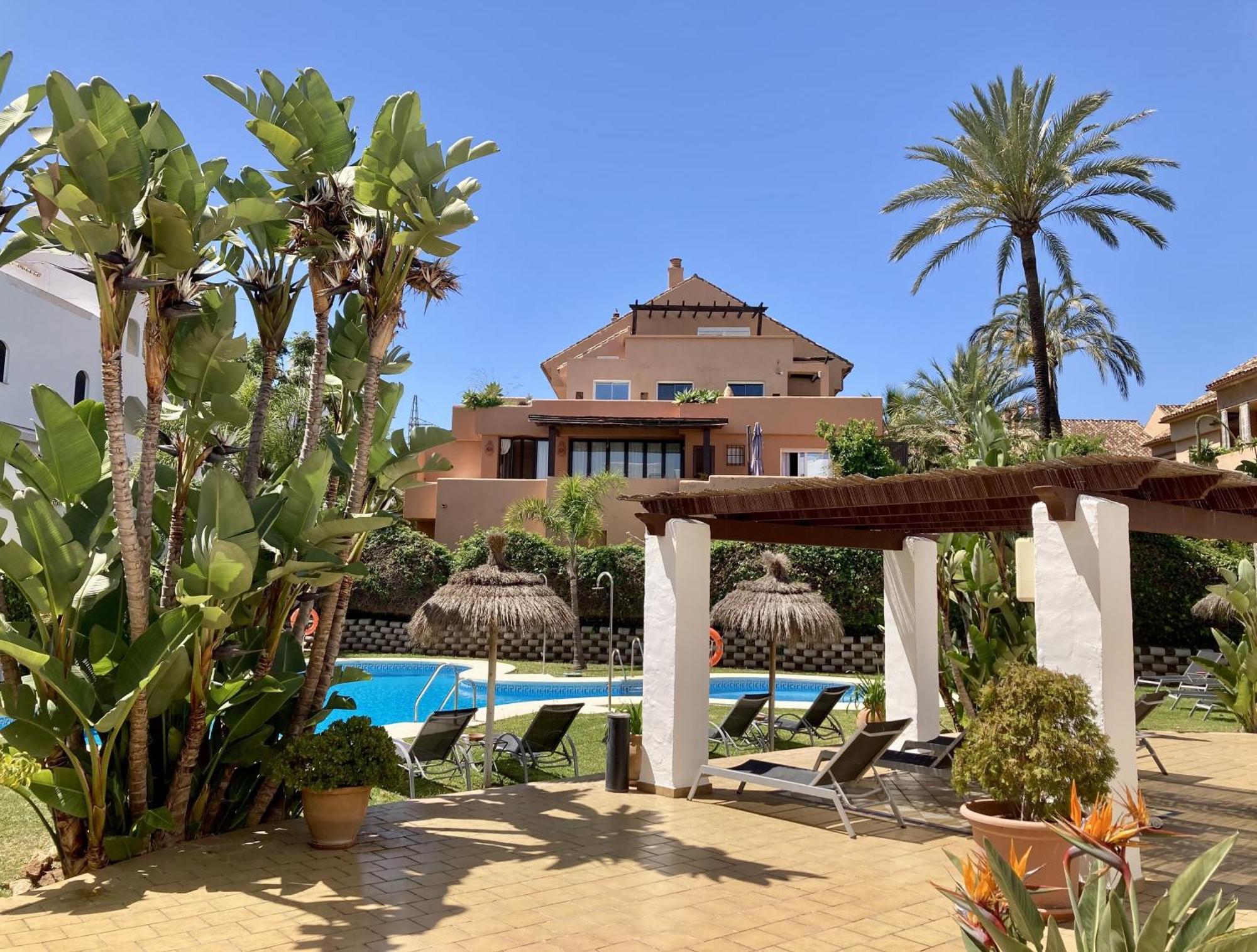 Las Lomas - Pool, Terrace & View マルベーリャ エクステリア 写真